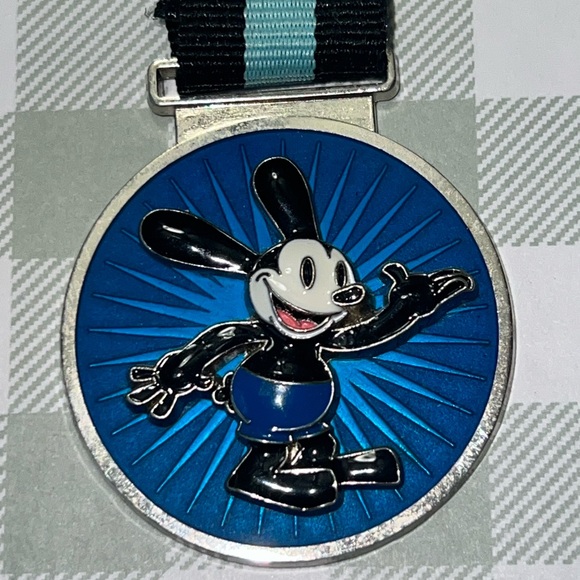 Disney Oswald D23 Member Pin - Picture 2 of 4